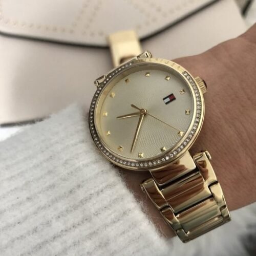 Montre Femme TOMMY HILFIGER – Look de qualité – Originale Idée Cadeau pour toutes les occasions à Casablanca, Rabat et partout au Maroc – Montre Suisse Montre Femme TOMMY HILFIGER – Look de qualité Originale au Maroc | Livraison à Casablanca, Rabat, Fès – Montre Suisse