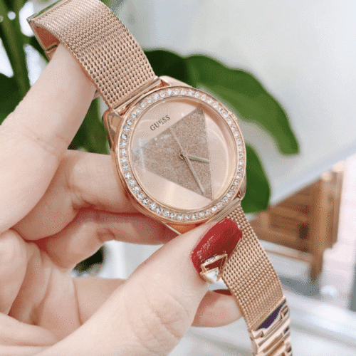 Montre Femme Guess – Pièce d’horlogerie fine Originale au Maroc | Livraison à Casablanca, Rabat, Fès – Montre Suisse