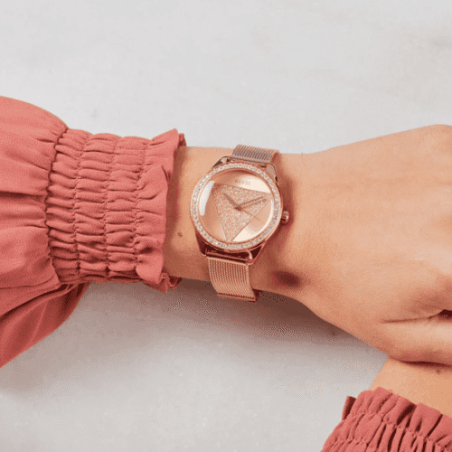 Montre Femme Guess – Pièce d’horlogerie fine Originale au Maroc | Livraison à Casablanca, Rabat, Fès – Montre Suisse