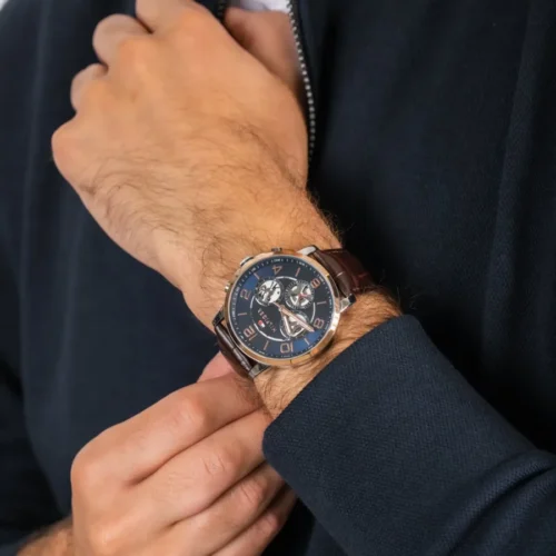 Montre Homme TOMMY HILFIGER – accessoire suisse – Originale Idée Cadeau pour toutes les occasions à Casablanca, Rabat et partout au Maroc – Montre Suisse Montre Homme TOMMY HILFIGER – accessoire suisse Originale au Maroc | Livraison à Casablanca, Rabat, Fès – Montre Suisse