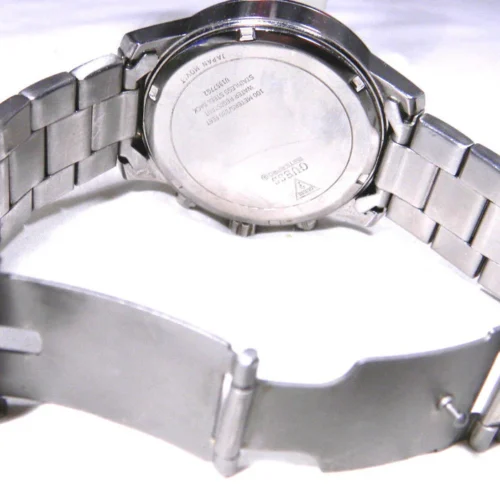 Montre Homme Guess – présence maîtrisé certifiée – Originale Idée Cadeau pour toutes les occasions à Casablanca, Rabat et partout au Maroc – Montre Suisse Montre Homme Guess – présence maîtrisé certifiée Originale au Maroc | Livraison à Casablanca, Rabat, Fès – Montre Suisse