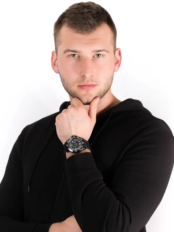 Montre Homme TOMMY HILFIGER – effet cristal – Originale Idée Cadeau pour toutes les occasions à Casablanca, Rabat et partout au Maroc – Montre Suisse Montre Homme TOMMY HILFIGER – effet cristal – Image 2