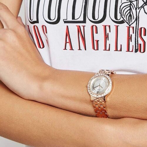 Montre Femme GUESS – look soigné – Originale Idée Cadeau pour toutes les occasions à Casablanca, Rabat et partout au Maroc – Montre Suisse Montre Femme GUESS – look soigné Originale au Maroc | Livraison à Casablanca, Rabat, Fès – Montre Suisse
