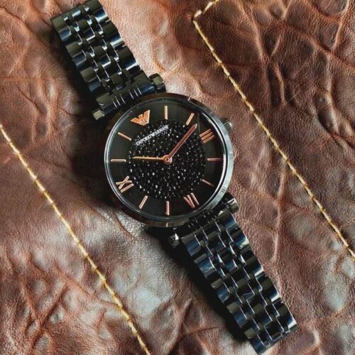 Montre Femme EMPORIO ARMANI AR11245 – détail élégant – Originale Idée Cadeau pour toutes les occasions à Casablanca, Rabat et partout au Maroc – Montre Suisse Montre Femme EMPORIO ARMANI AR11245 – détail élégant Originale au Maroc | Livraison à Casablanca, Rabat, Fès – Montre Suisse